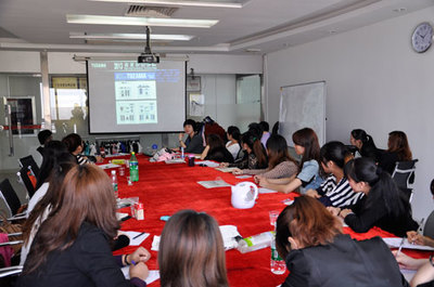 兔仔嘜品牌童裝營銷團(tuán)隊 助你成就創(chuàng)業(yè)夢想