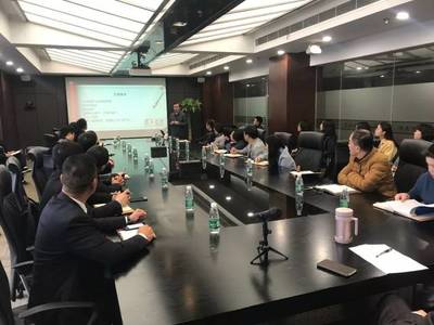 “品牌快刀”張海良博士蒞臨金榮集團做“鮮明品牌建設”主題講座,為集團品牌建設獻計